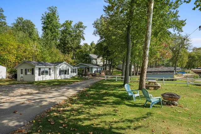 $499,900 | 2529 Miner Lake Drive, Allegan, MI 49010