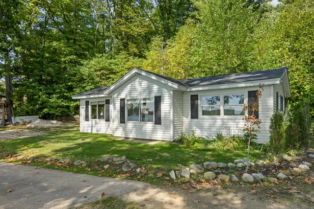 $499,900 | 2529 Miner Lake Drive, Allegan, MI 49010