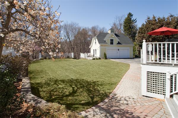 9 Crofton Road Newton, MA 02468 - Photo 16 of 18