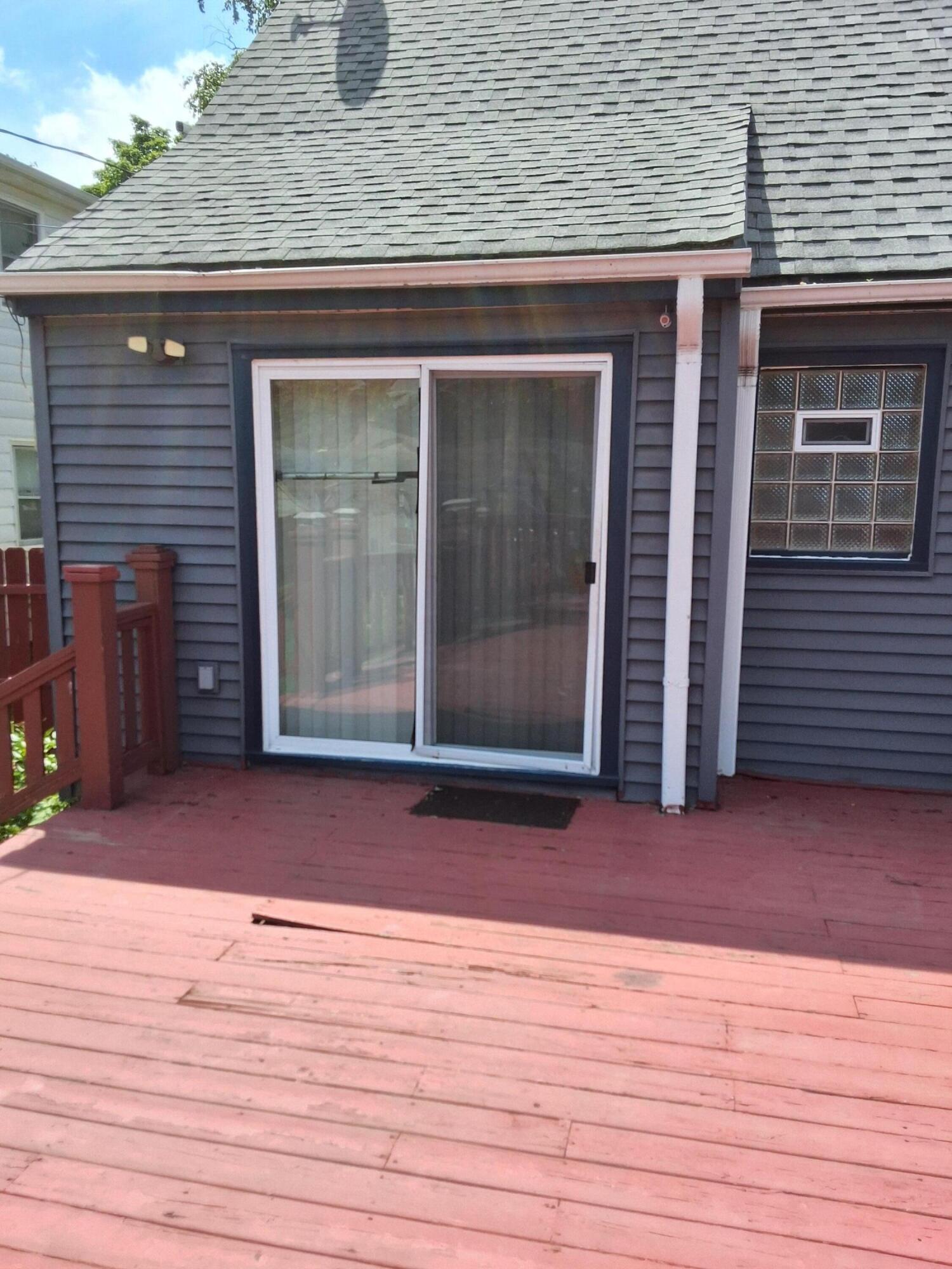 3536 North 62nd Street Milwaukee, WI 53216 - Photo 3 of 32 Patio doors