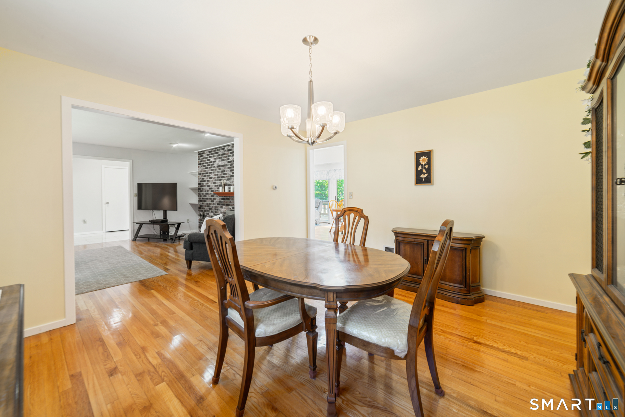 275 Wheelers Farm Road Milford, CT 06461 - Photo 8 of 34