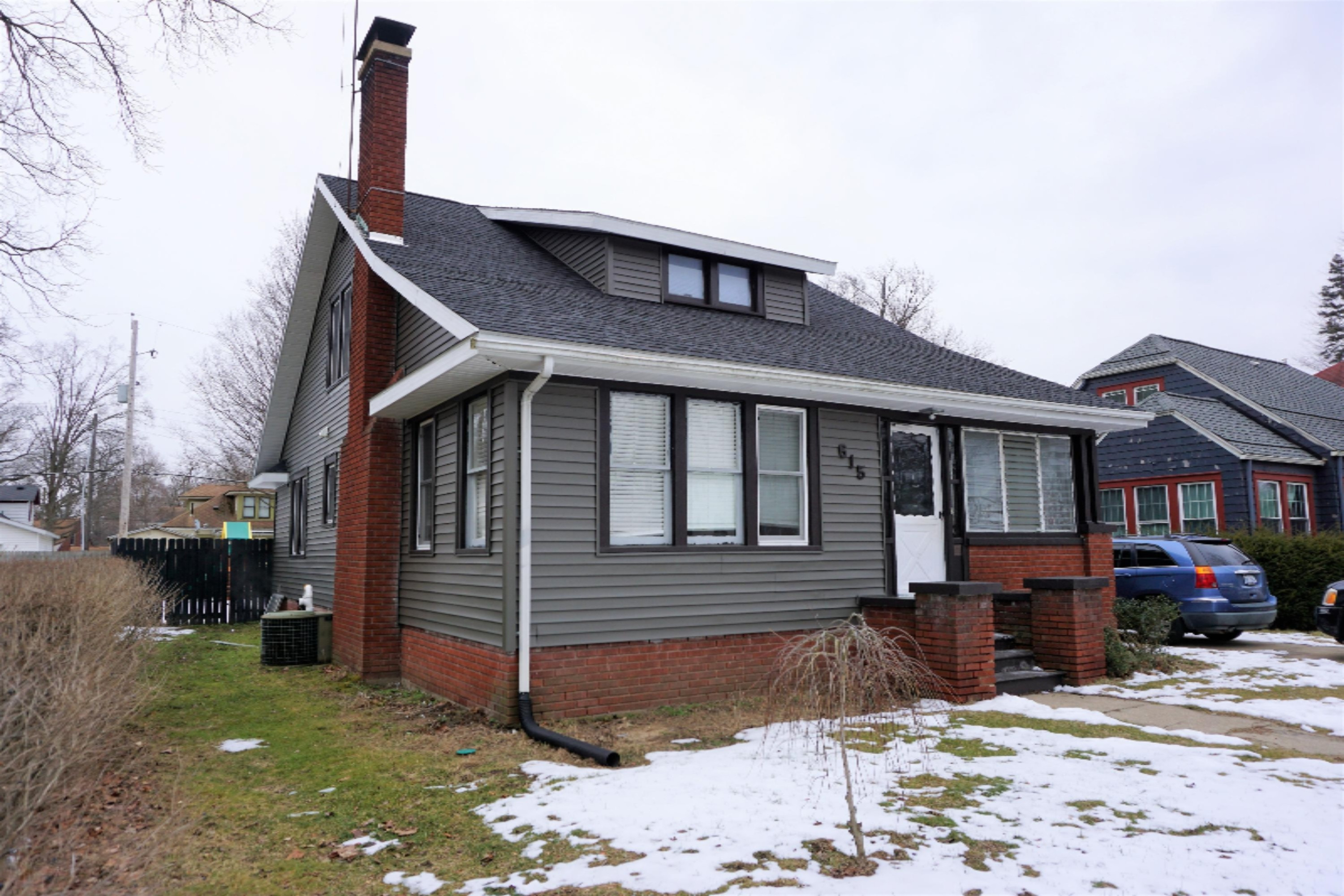 615 Elm Street Three Rivers, MI 49093 - Photo 4 of 41 DSC04190
