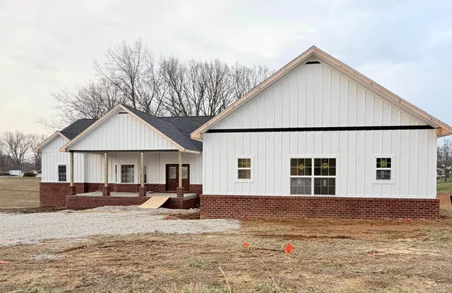 $699,999 | 107 Stonecrest Drive, Bedford, IN 47421