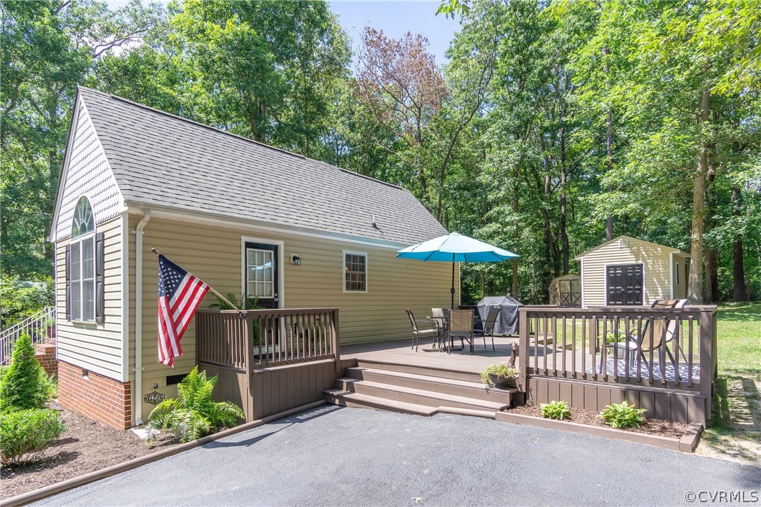 460 Rosebud Run Aylett, VA 23009 - Photo 28 of 32 a front view of a house with a porch