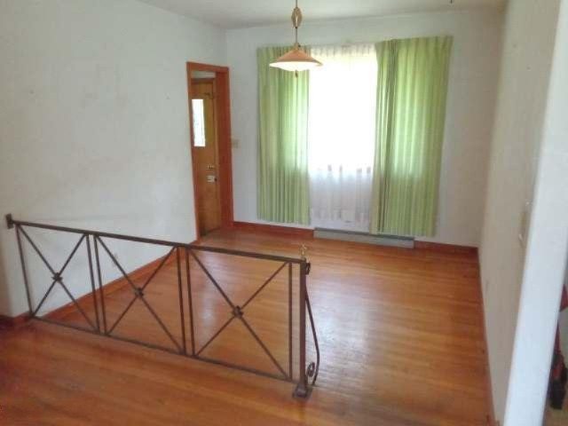 1225 East Bertrand Road Niles, MI 49120 - Photo 9 of 33 Close view of dining room