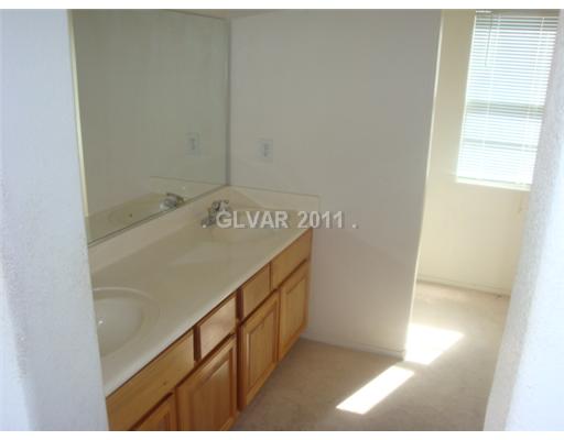 6639 Tumbleweed Ridge Lane, Unit 102 Henderson, NV 89011 - Photo 4 of 9 Bathroom.