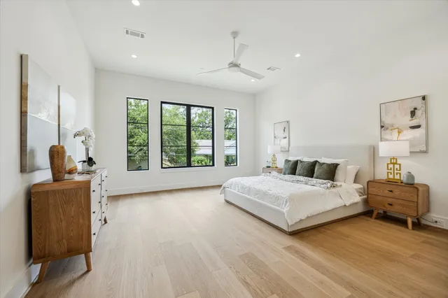 $1,898,000 | 4914 Wigton Drive, Houston, TX 77096