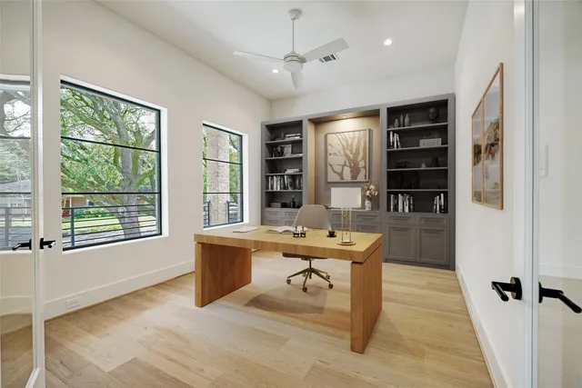 $1,898,000 | 4914 Wigton Drive, Houston, TX 77096