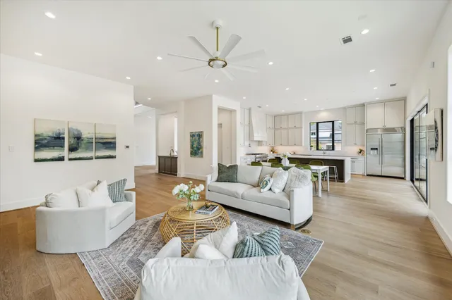 $1,898,000 | 4914 Wigton Drive, Houston, TX 77096