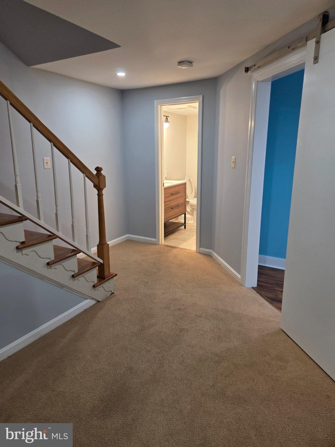 7229 Olde Lantern Way Springfield, VA 22152 - Photo 23 of 32 Inviting entryway with modern charm.