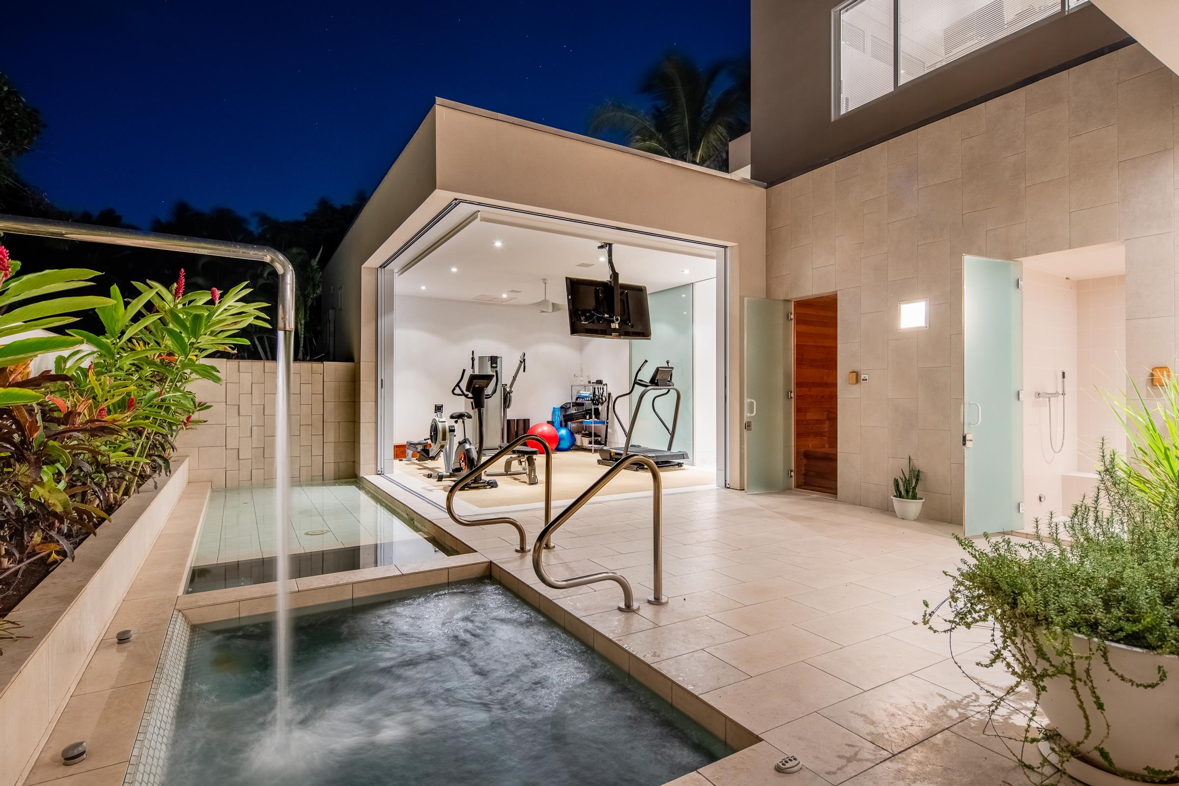 4572 Makena Road Kihei, HI 96753 - Photo 17 of 30 a view of a livingroom with furniture and floor to ceiling window