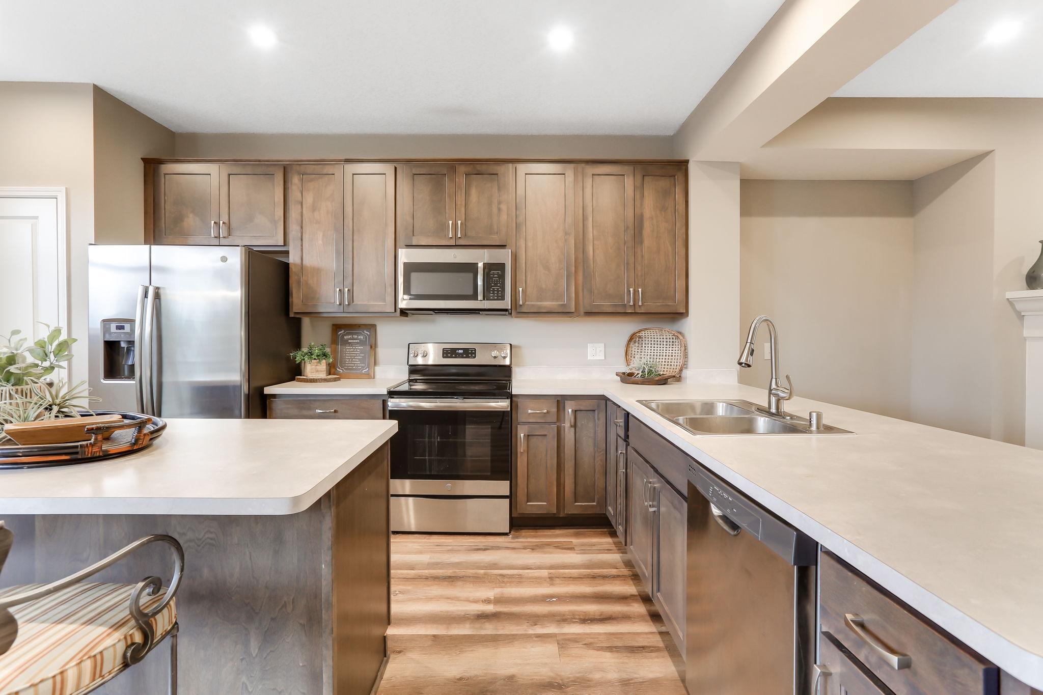 2189 Gateway Hill Road North North St. Paul, MN 55109 - Photo 8 of 31