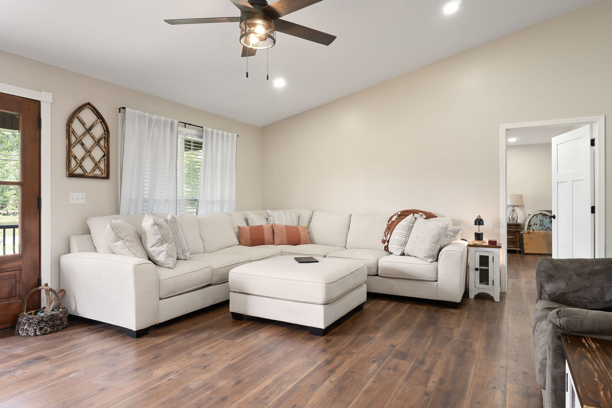 936 North Spring Street Sparta, TN 38583 - Photo 12 of 31 a living room with furniture and a large window
