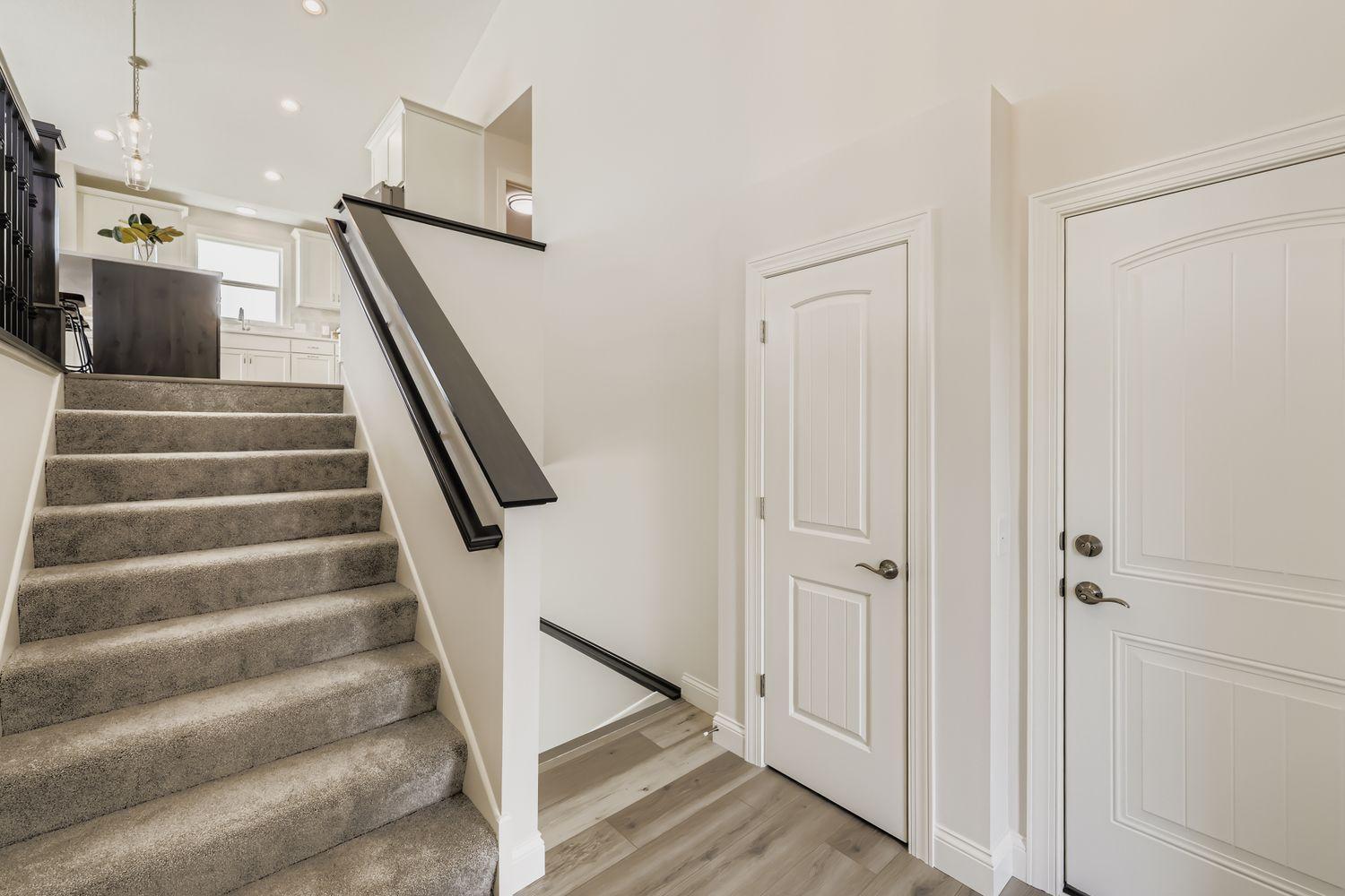 2886 Trinity Drive Shakopee, MN 55379 - Photo 2 of 27