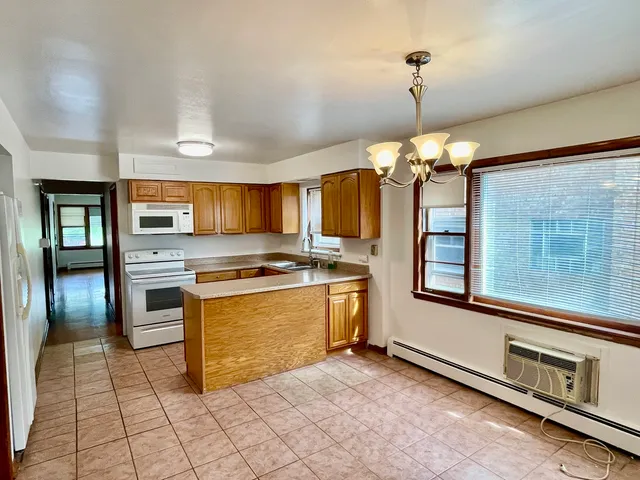 $2,150 | 5158 North Elston Avenue, Unit 2, Chicago, IL 60630