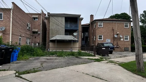 $1,950 | 5158 North Elston Avenue, Unit 2, Chicago, IL 60630