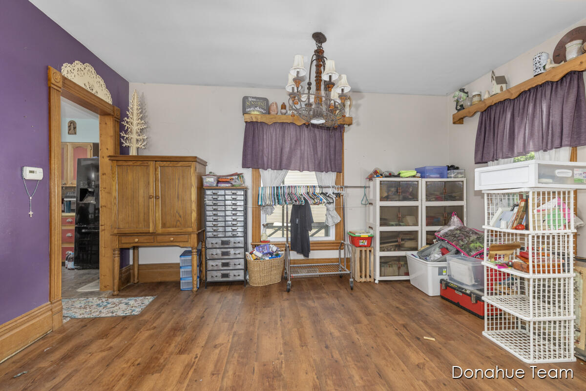 920 Masonic Avenue Belding, MI 48809 - Photo 9 of 30 IMG_1006 (6)