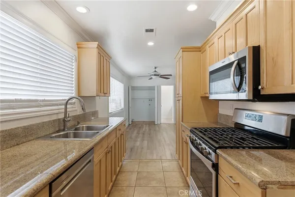 $4,000 | 9582 Pettswood Drive, Huntington Beach, CA 92646