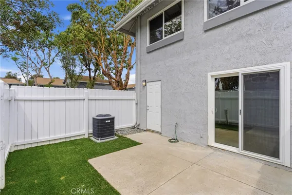$4,000 | 9582 Pettswood Drive, Huntington Beach, CA 92646