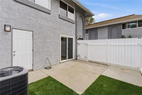 $4,000 | 9582 Pettswood Drive, Huntington Beach, CA 92646