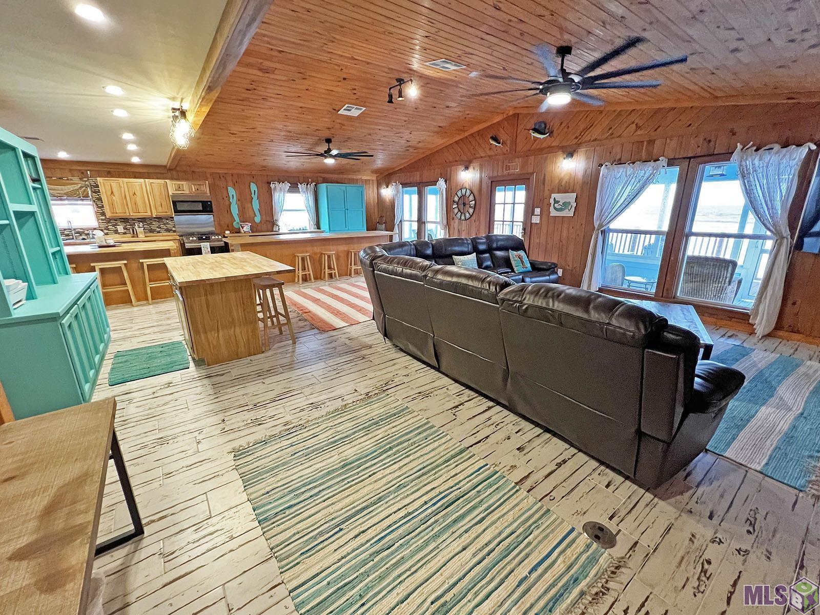 2170 Highway 1 Grand Isle, LA 70358 - Photo 11 of 38