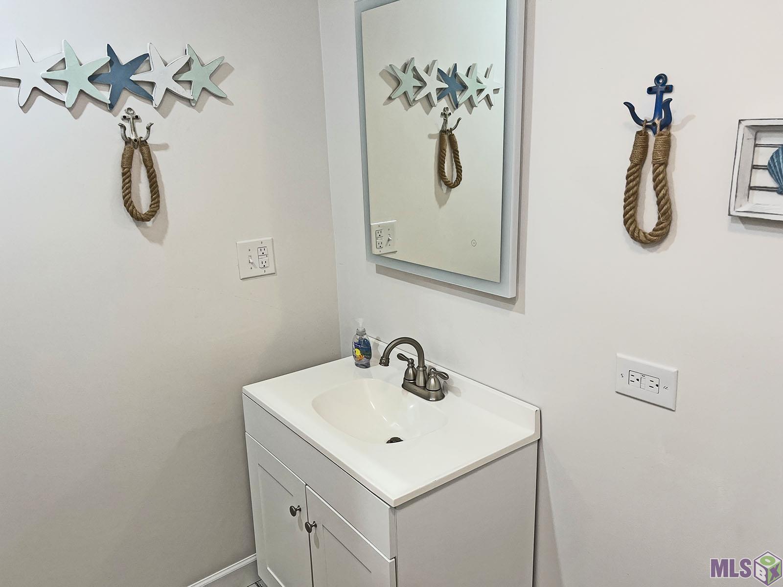 2170 Highway 1 Grand Isle, LA 70358 - Photo 13 of 38