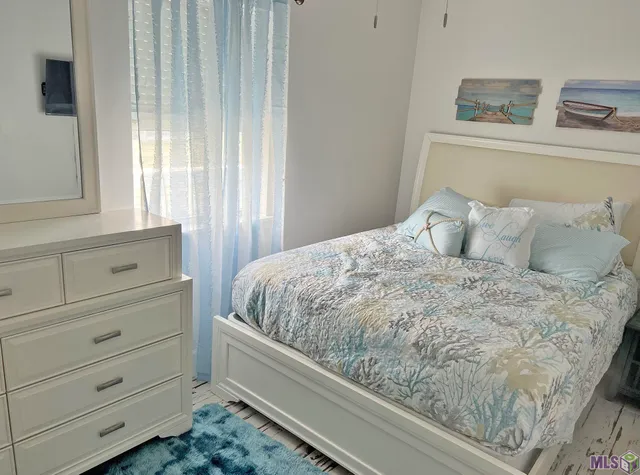 $1,099,000 | 2170 Highway 1, Grand Isle, LA 70358