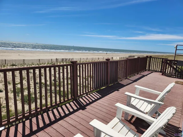 $1,099,000 | 2170 Highway 1, Grand Isle, LA 70358