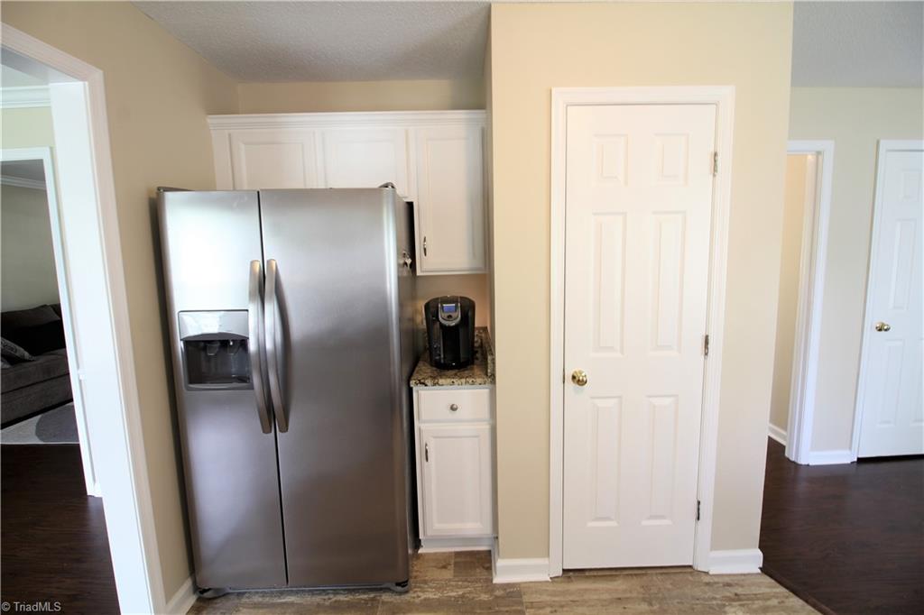 4401 Dublin Castle Road Greensboro, NC 27407 - Photo 11 of 24 Gallery Image 11
