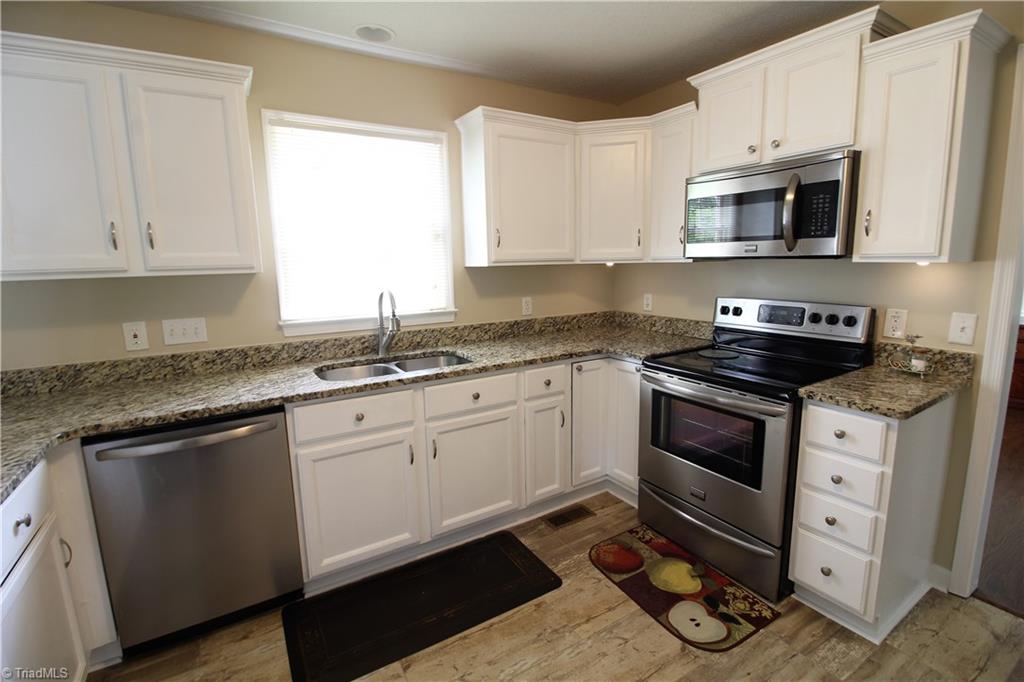 4401 Dublin Castle Road Greensboro, NC 27407 - Photo 8 of 24 Gallery Image 8