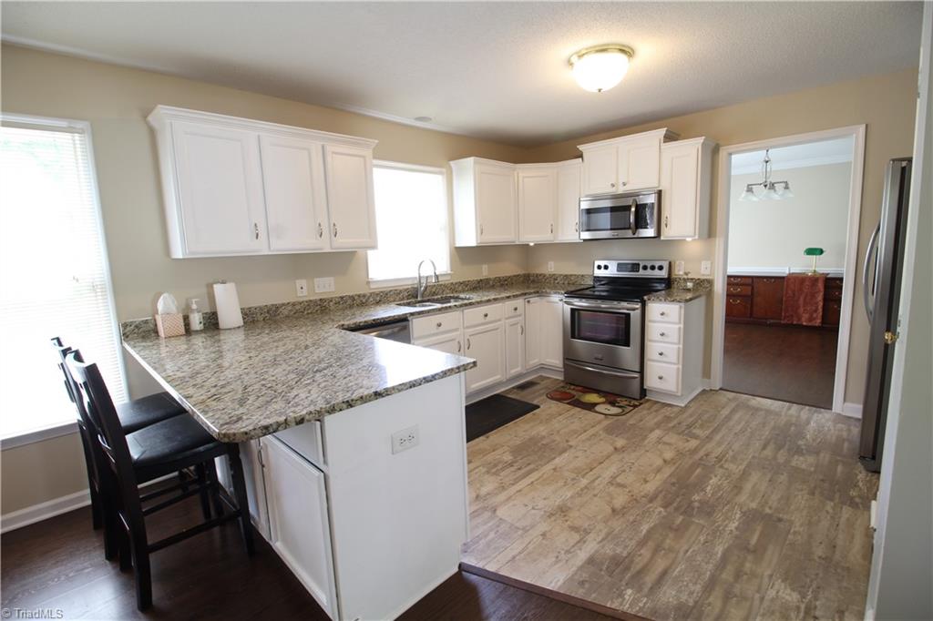 4401 Dublin Castle Road Greensboro, NC 27407 - Photo 10 of 24 Gallery Image 10