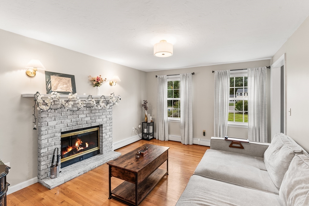 16 Jasmine Road Medway, MA 02053 - Photo 4 of 35 Gallery Image 4