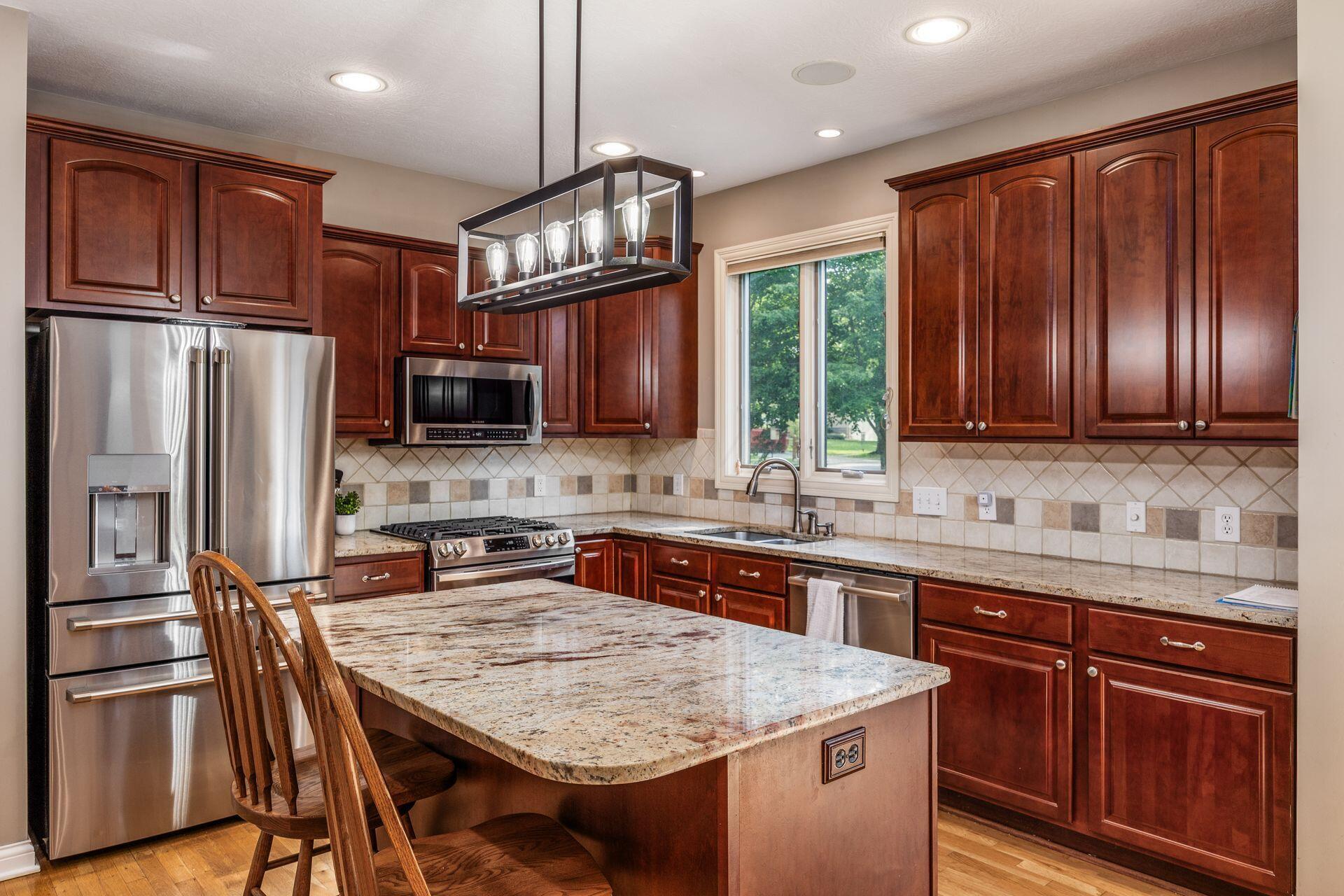 5417 Limestone Ridge Drive Dublin, OH 43016 - Photo 17 of 51 021_f6d4e6c4_j limestone 112