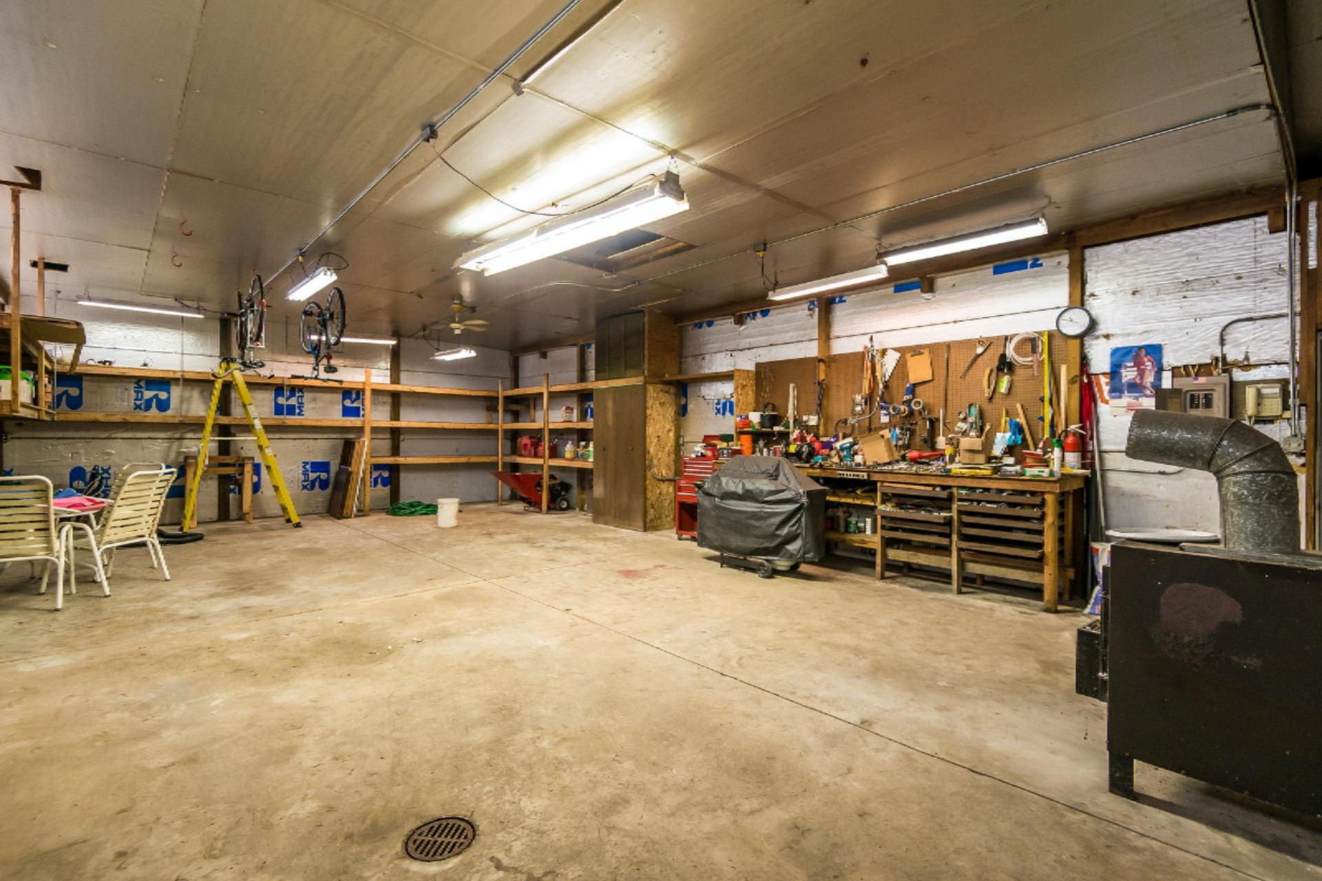 18671 West Spring Lake Road Spring Lake, MI 49456 - Photo 36 of 59 036-Garage-3541823-medium