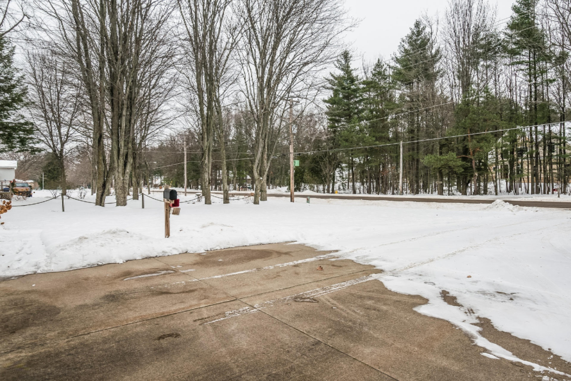 18671 West Spring Lake Road Spring Lake, MI 49456 - Photo 54 of 59 054-Exterior-3541767-medium