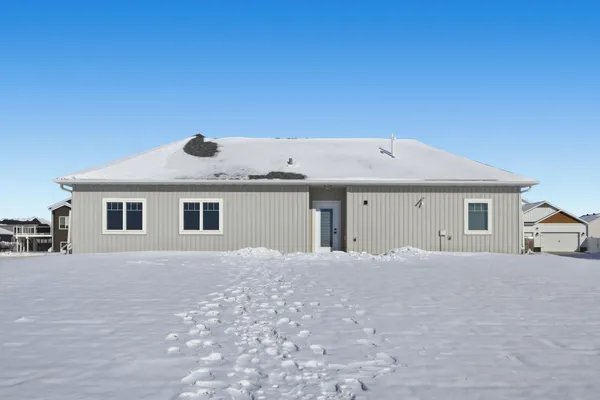 $459,900 | 1576 75th Avenue South, Fargo, ND 58104