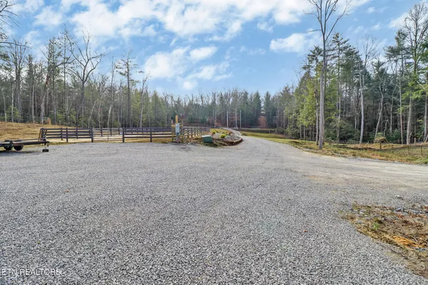 $589,000 | 260 Indian Rock Trail, Jamestown, TN 38556