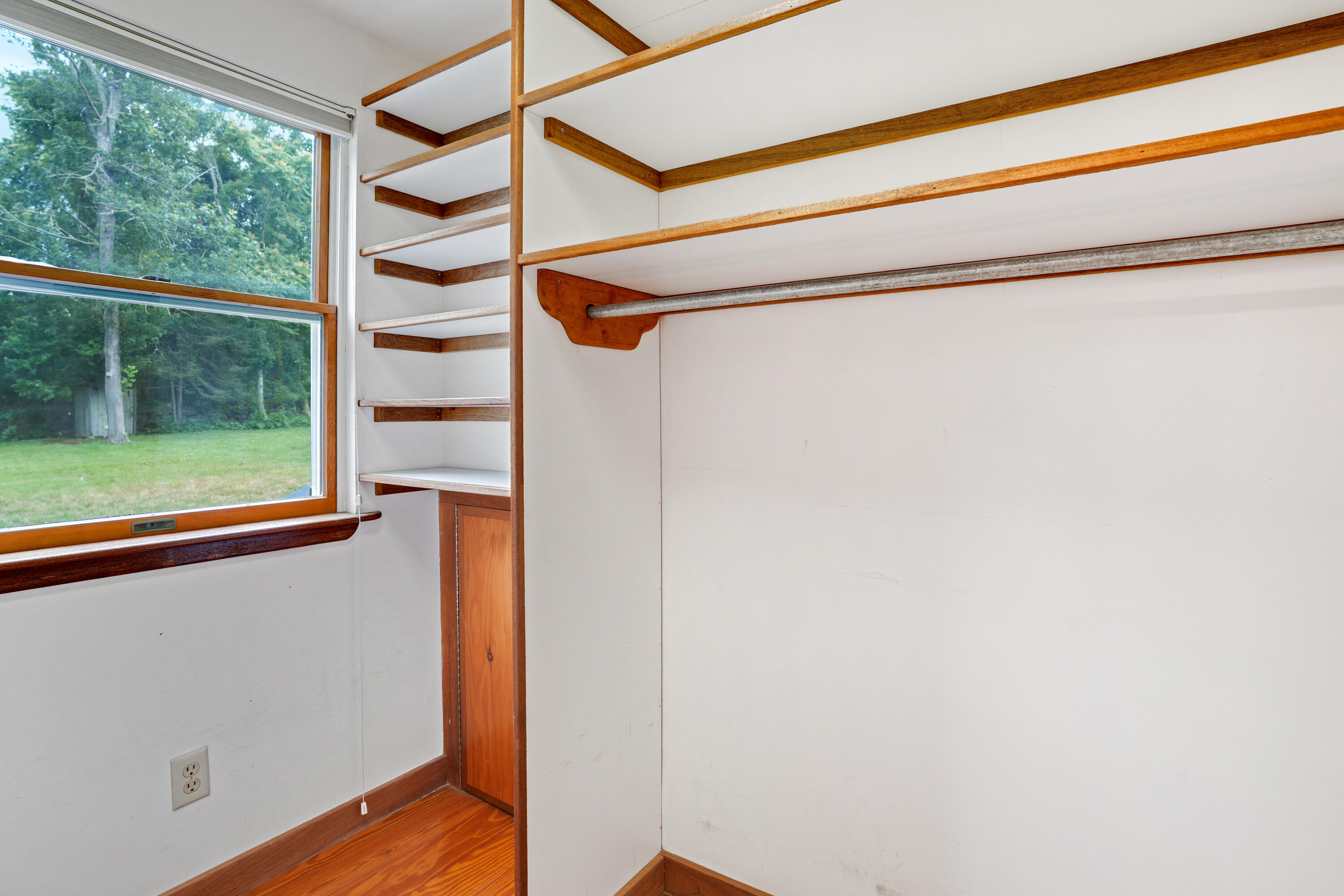 174 Middle Road Chilmark, MA 02535 - Photo 20 of 40 174 Middle Rd-15