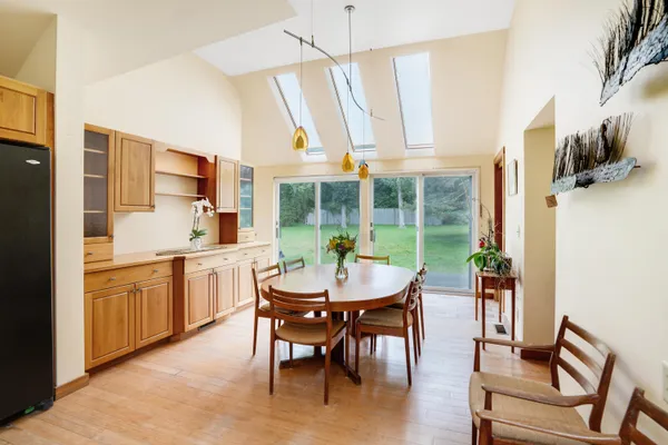 $1,895,000 | 174 Middle Road, Chilmark, MA 02535