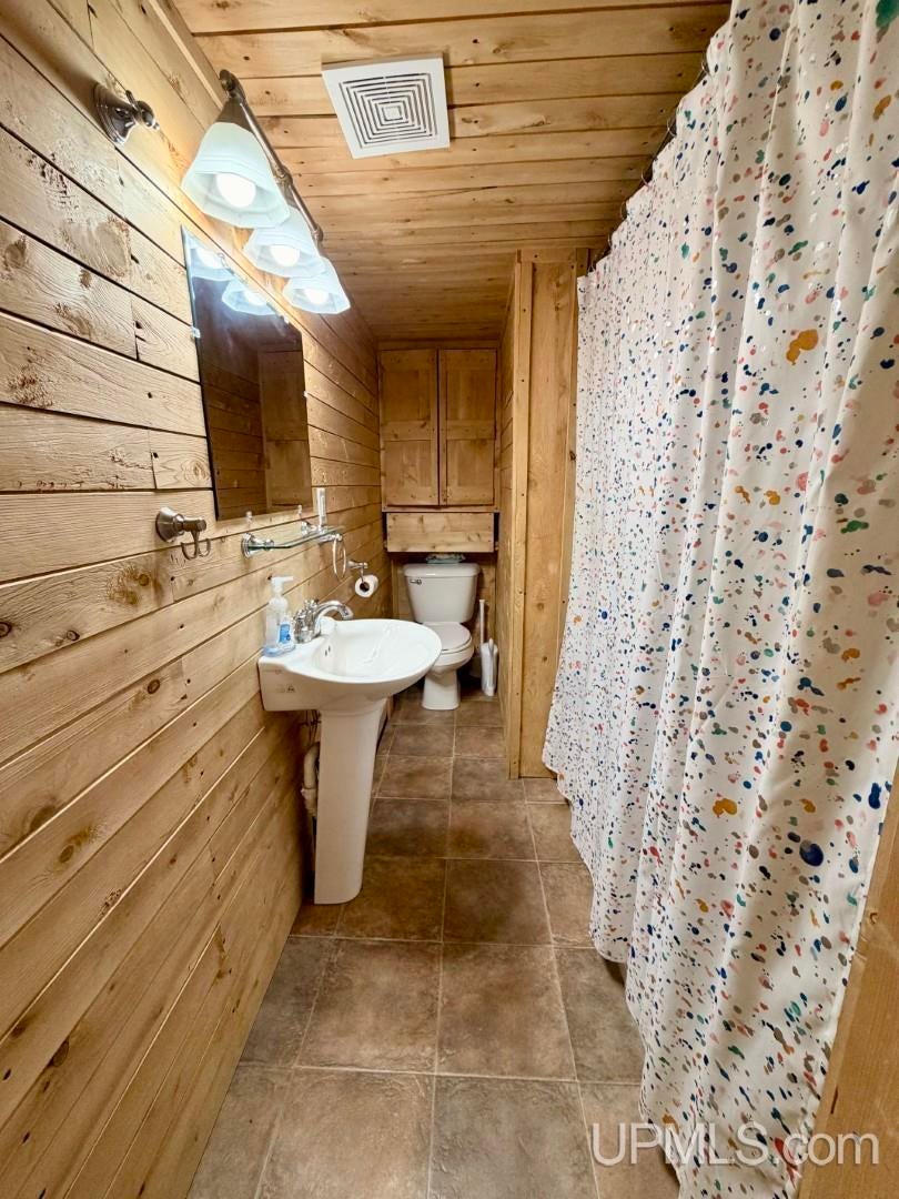 590 Jasper Street Ishpeming, MI 49849 - Photo 14 of 32 Gallery Image 14