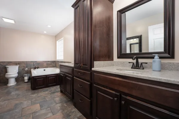 $649,000 | 668 Arlis Avenue, Dayton, TN 37321