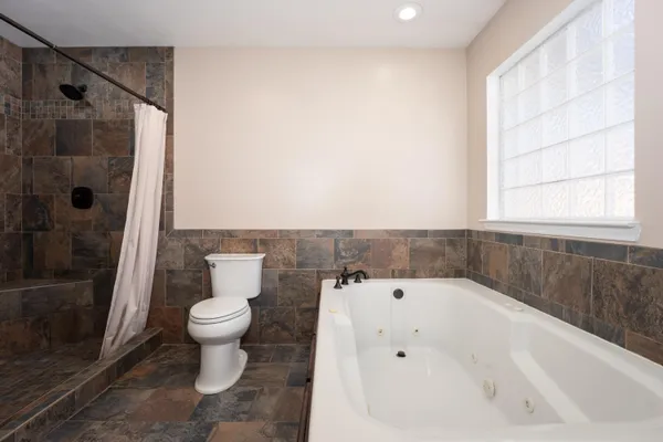 $649,000 | 668 Arlis Avenue, Dayton, TN 37321