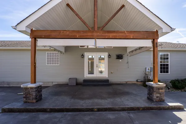 $649,000 | 668 Arlis Avenue, Dayton, TN 37321