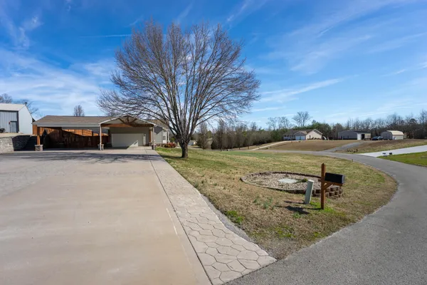 $649,000 | 668 Arlis Avenue, Dayton, TN 37321