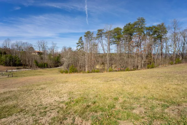 $649,000 | 668 Arlis Avenue, Dayton, TN 37321