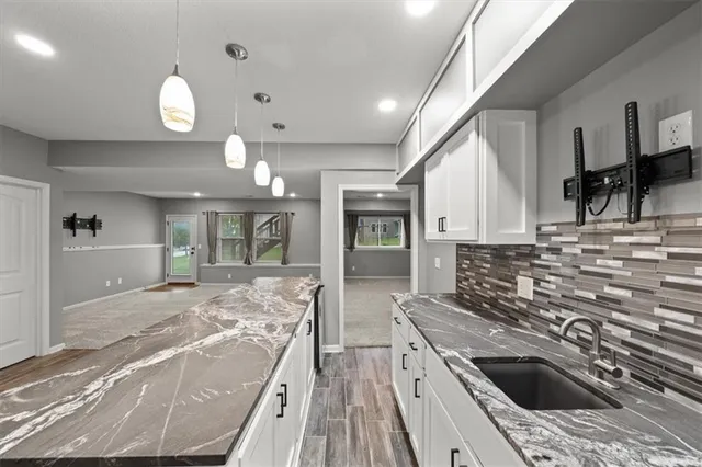 $575,000 | 2607 West Park Street, Olathe, KS 66061