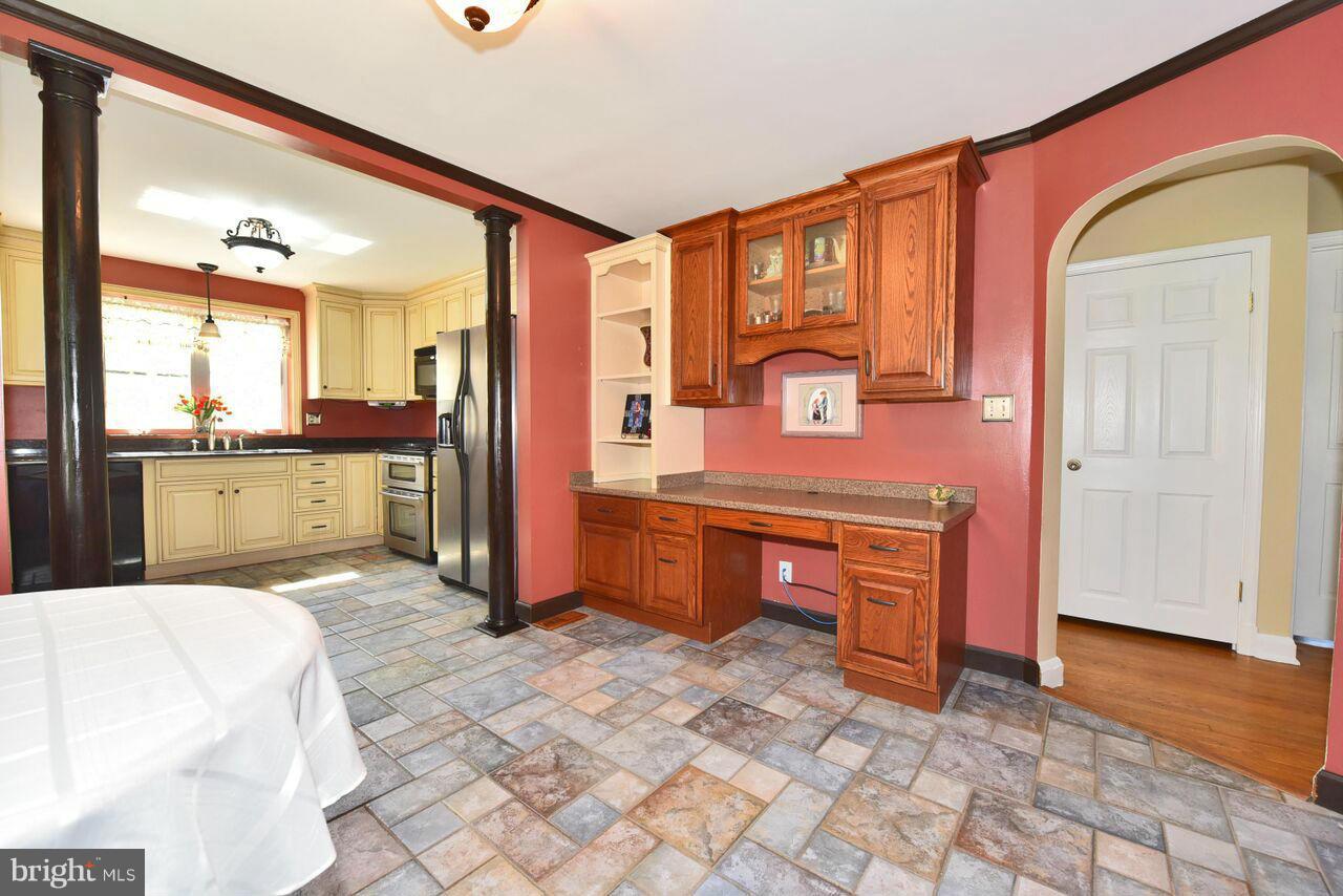 4108 Klausmier Road Baltimore, MD 21236 - Photo 11 of 30 Kitchen