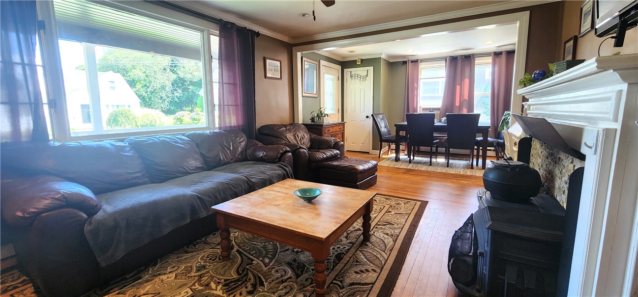 39 Hambly Road Tiverton, RI 02878 - Photo 8 of 29 family room