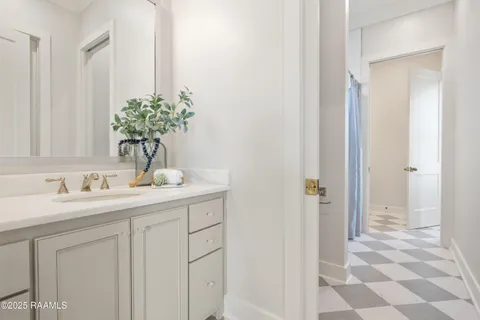 $696,400 | 204 Oceans Boulevard, Youngsville, LA 70592