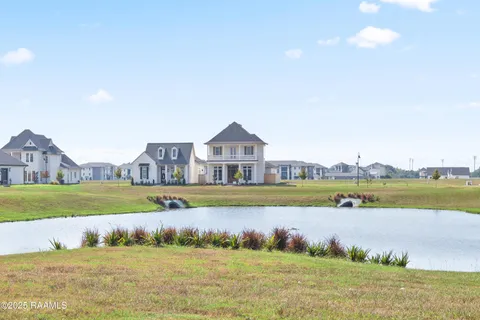 $696,400 | 204 Oceans Boulevard, Youngsville, LA 70592